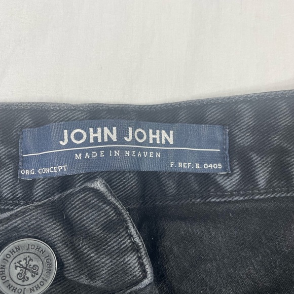 John John Made In Heaven Women Black Cut Off Denim Shorts Size 38/28 - Picture 7 of 9